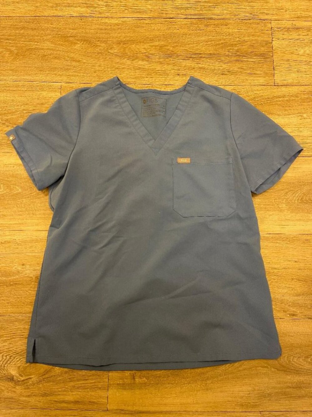 Figs Catarina Scrub Top Size M in Cecil Blue